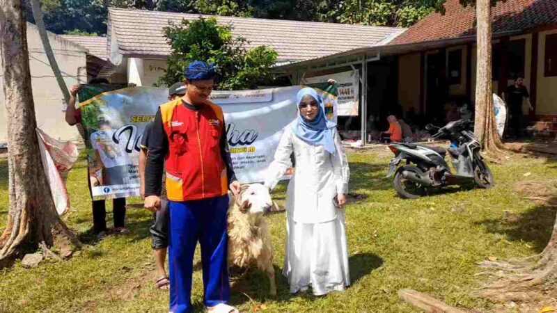 Penyembelihan hewan kurban di Ponpes Al Kautsar, kota Banjar.