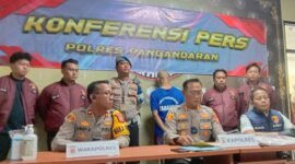 Konferensi pers di Mapolres Pangandaran.
