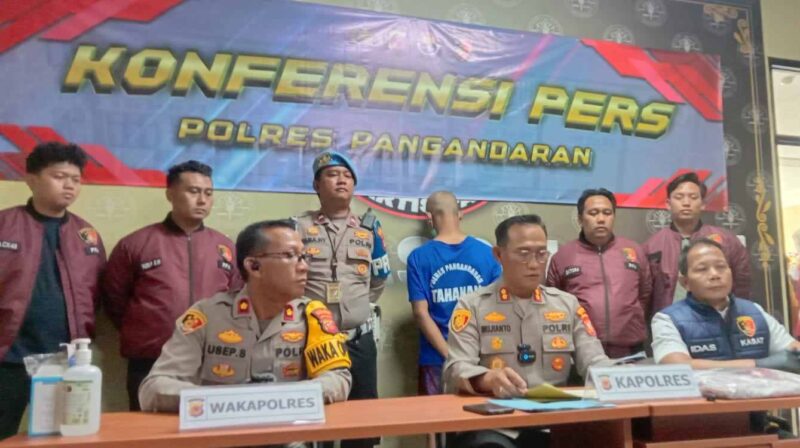 Konferensi pers di Mapolres Pangandaran.