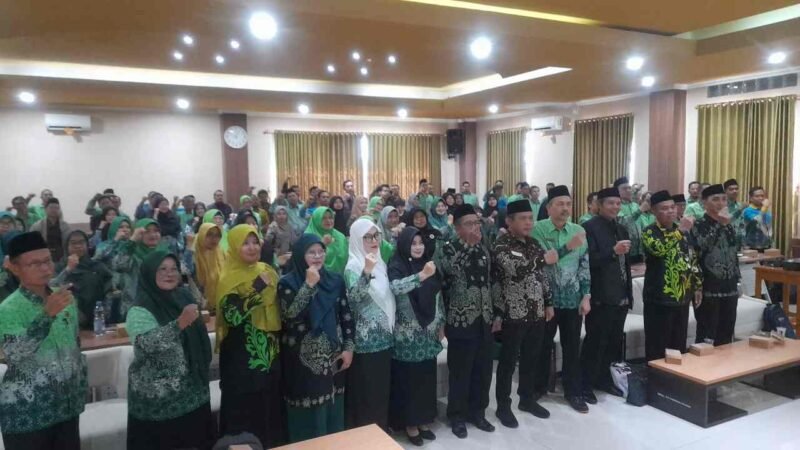 Workshop Penyusunan Dokumen Kurikulum dan Sosialisasi Pembelajaran Terintegrasi Deep Learning.