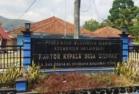 Kantor Desa Cicapar, Kecamatan Banjarsari, Kabupaten Ciamis.