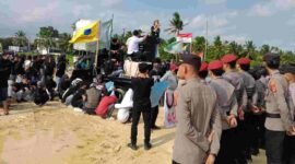 Aksi demostrasi mahasiswa pangandaran.