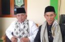 Ketua MUI Kabupaten Ciamis, Drs. KH. Saeful Ujun (kiri), bersama sahabatnya, KH. Ihat Rajadesa (kanan).