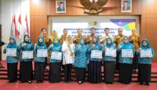 Pembinaan Kelembagaan 6 SPM untuk Posyandu.