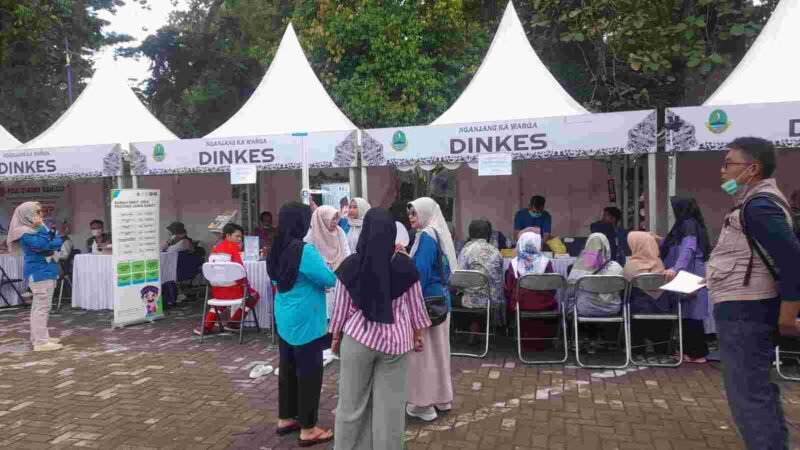 Kegiatan “Abdi Nagri Nganjang ka Warga” yang digelar di Rest Area Karangkamulyan, pada Jumat (17/10/2025). 