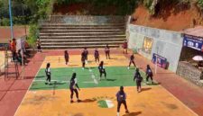 Turnamen bola voli antar pelajar yang digelar oleh Triple S.