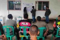 Rapat pleno rekapitulasi suara yang digelar Panitia Pilwu di sekretariat desa pada Rabu (10/12/2025).