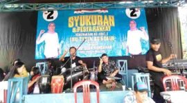 Acara syukuran atas terpilihnya kembali Kuwu Desa Rancahan. 