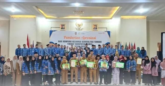 Pemberian apresiasi kampung KB berprestasi.