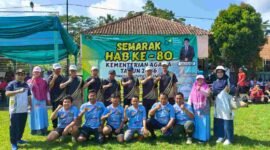Pertandingan sepak bola antar satuan kerja (Satker). 