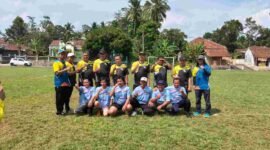 Tim KKRA berfoto bersama usai memenangkan kompetisi mini soccer antar Satker.