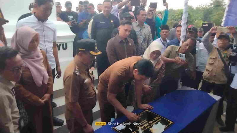 Peresmian Tugu Titik Nol Kilometer Calon Kabupaten Indramayu.