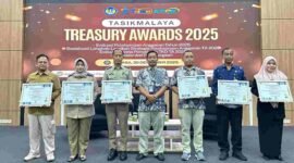 Kepala Kantor Pertanahan Kabupaten Ciamis, Agung Murdhianto (ketiga dari kiri).