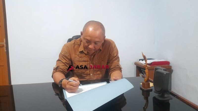 Kepala Bidang Pasar DKUKMPP Kabupaten Ciamis, Uton Sutarsa.