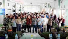 Seminar Bisnis Syariah di kampus STAI Putra Galuh.