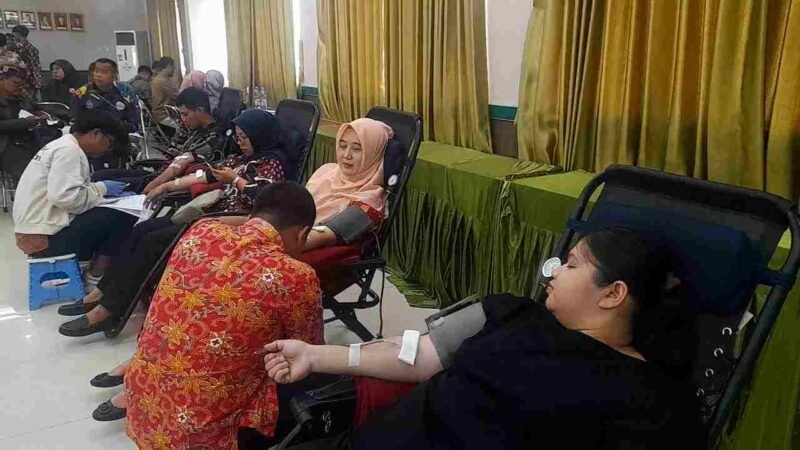 Donor darah di Kantor Kemenag Ciamis.