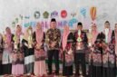Ketua KKRA Kabupaten Ciamis berfoto bersama dengan peserta dan Kasi Penmad kemenag Ciamis.