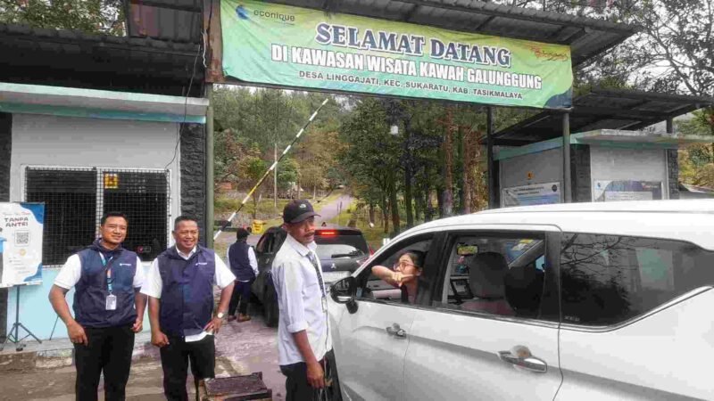 Pintu masuk wisata gunung galunggung.