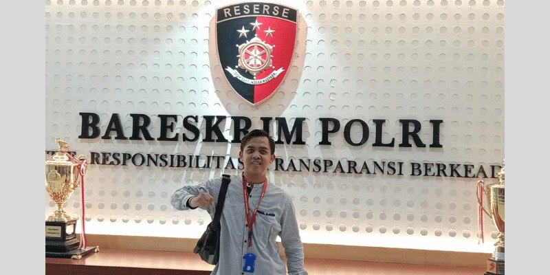 Kuasa Hukum korban, Muhamad Alif Septianto, S.H, saat berada di Reskrim Umum Mabes Polri bebebrapa waktu lalu.