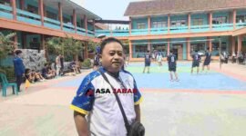 Ketua Komisariat 02, Maman Royandi tengah meninjau kegiatan pertandingan O2SN.