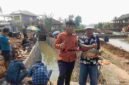 Salah satu peserta mancing gratis dalam rangka Milad PKS dapat ikan bawal.