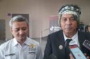 Ketua KADIN Kota Tasikmalaya, Asep Saepulloh, bersama Plh Wali Kota Tasikmalaya, Dicky Candra saat dwawancarai oleh wartawan.