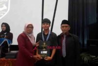 Siswa dari jurusan IPA dan IPS dinyatakan semua lulus.