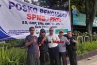 Fossma Tasikmalaya buka Posko Pengaduan Sistem Penerimaan Murid Baru (SPMB) 2026 untuk jenjang SD/MI, SMP/MTs, dan SMA/SMK/MA.
