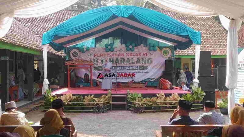 Kegiatan Pelepasan MI Ciharalang, Cijeungjing, Ciamis.