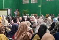 Ratusan orang tua peserta didik baru Sekolah MAUNG SMAN 1 Ciamis mengikuti rapat sosialisasi MPLS yang digelar di GOR Sekolah MAUNG SMAN 1 Ciamis, Senin (13/7/2026).