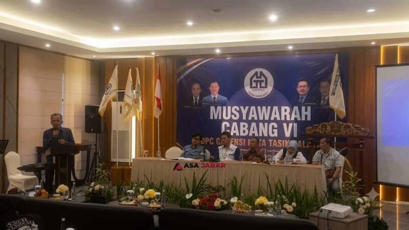 Agus Nugraha sedang memberikan sambutan usai ditetapkan menjadi Ketua terpilih.