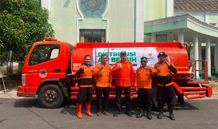 BAZNAS Ciamis salurkan air bersih bekerjasama dengan PDAM Ciamis.
