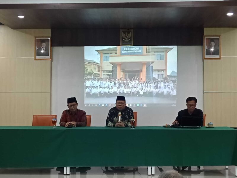 Pengarahan Kepala Kemenag Ciamis kepada seluruh ASN dilingkupnya untuk mengisi COI dengan jujur.