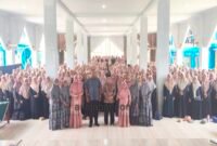 Seminar parenting bagi orang tua peserta didik se-Kecamatan Cipaku.